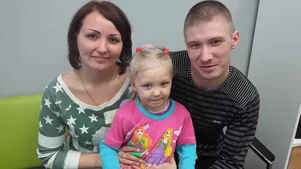 Валерия с родителями в Центре хорошего слуха на Авакяна